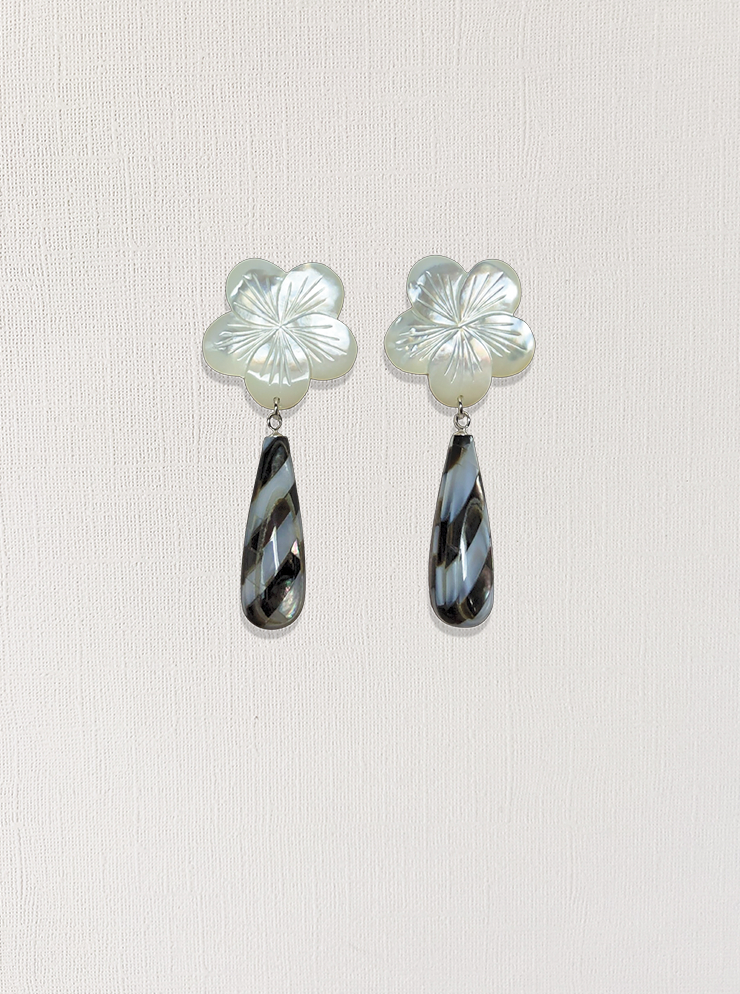 Mother-of-Pearl Flower Earrings